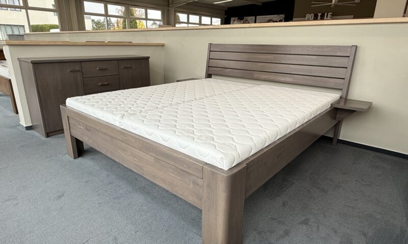 Postel z masivu Gloria XL