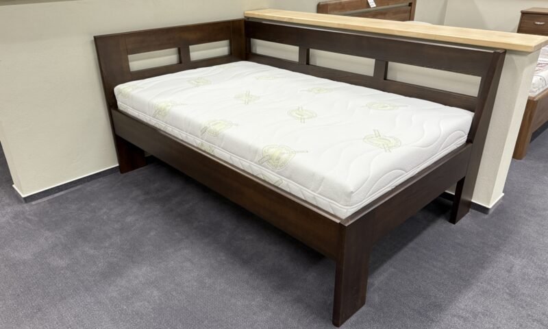 Postel z masivu Abele 2.8