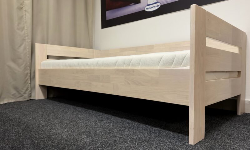 Postel z masivu Miláno