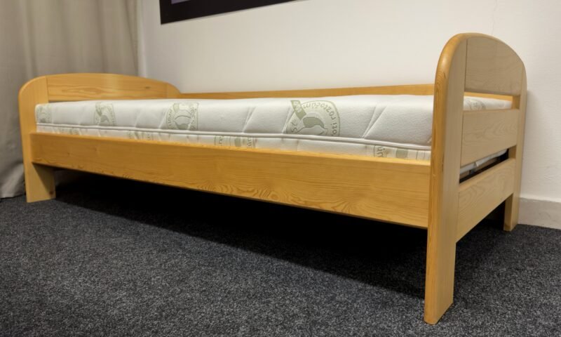 Postel z masivu Jan s ochrankou